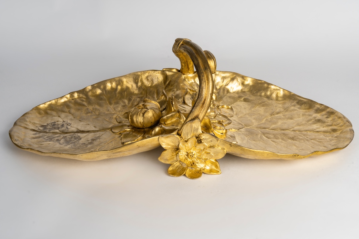 An Art Nouveau Gilt Bronze Cup, Early 20th Century 