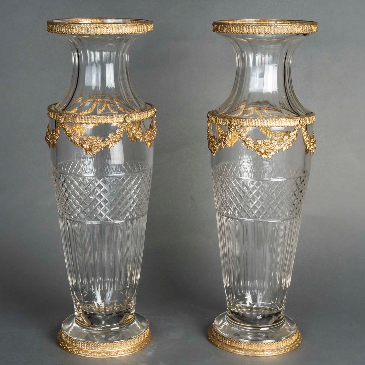 Cristal une paire de grands vases en cristal, ornementation en bronze doré, fin XIXème siècle -photo-2