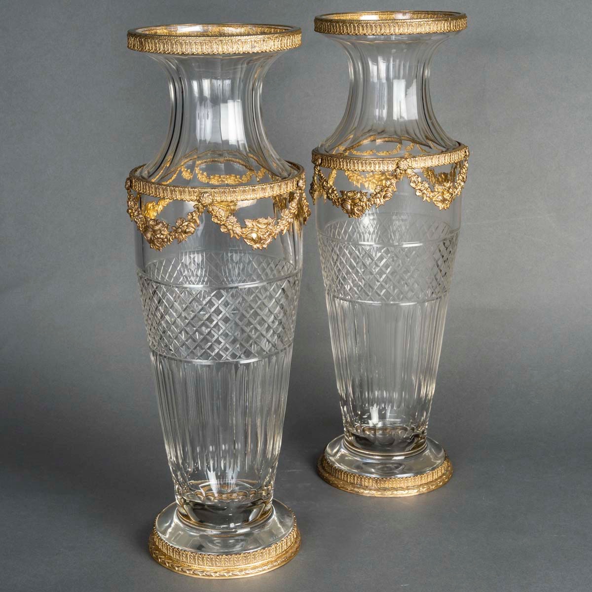 Cristal une paire de grands vases en cristal, ornementation en bronze doré, fin XIXème siècle -photo-3
