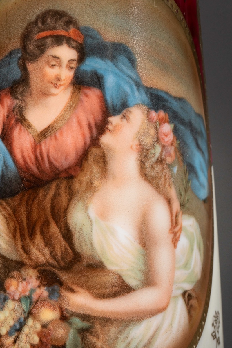 Une paire de vases en porcelaine, fin XIXème siècle -photo-5