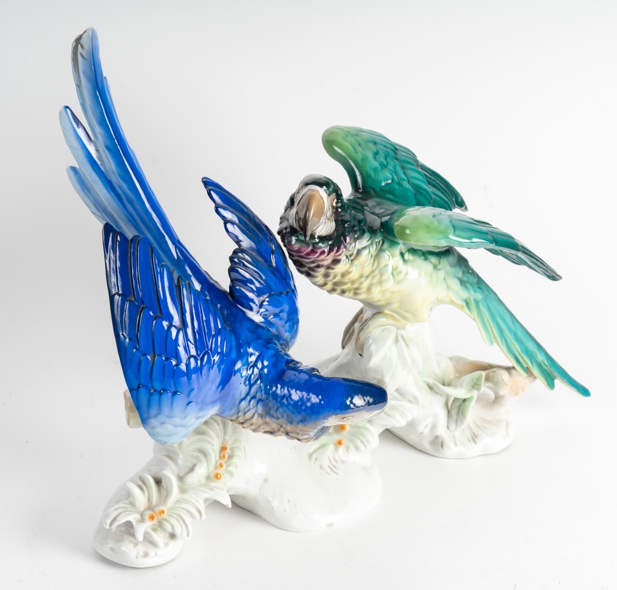 Un groupe en porcelaine de deux sculptures de perroquets début XXème siècle -photo-4