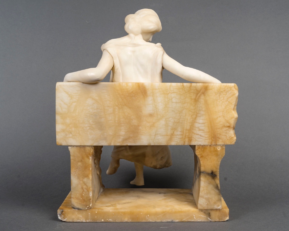 Une sculpture en albâtre, début XXème siècle-photo-4