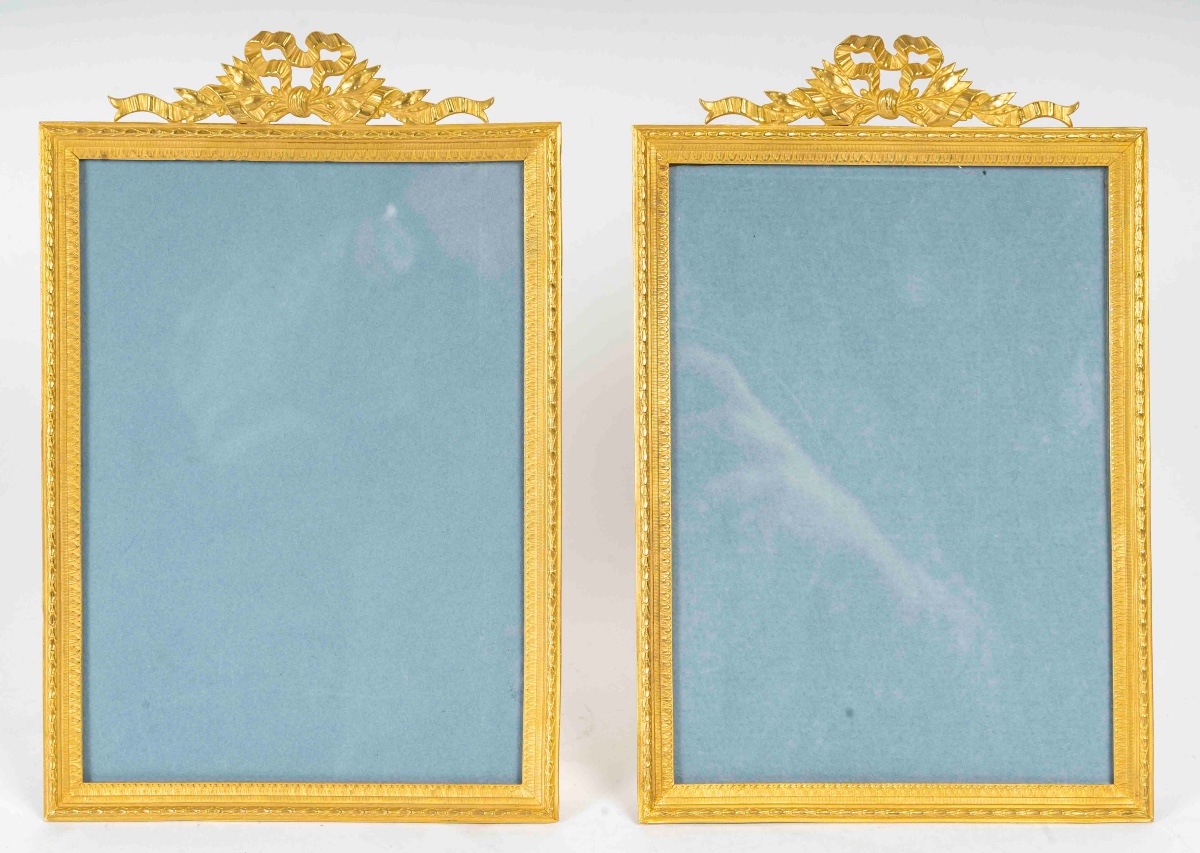 Une paire de cadre photos de style louis XVI, fin XIXème siècle 