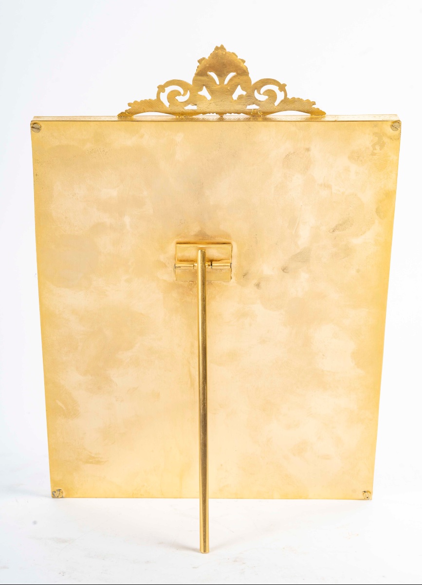 Un cadre photo en bronze doré de style louis XVI, fin XIXème siècle -photo-8