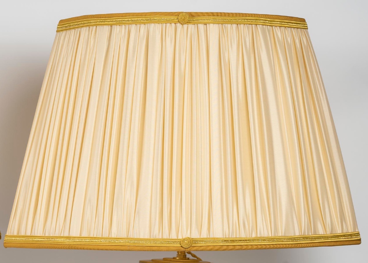 Une paire de lampes en porcelaine de biscuit de Sèvres, fin XIXème siècle -photo-4