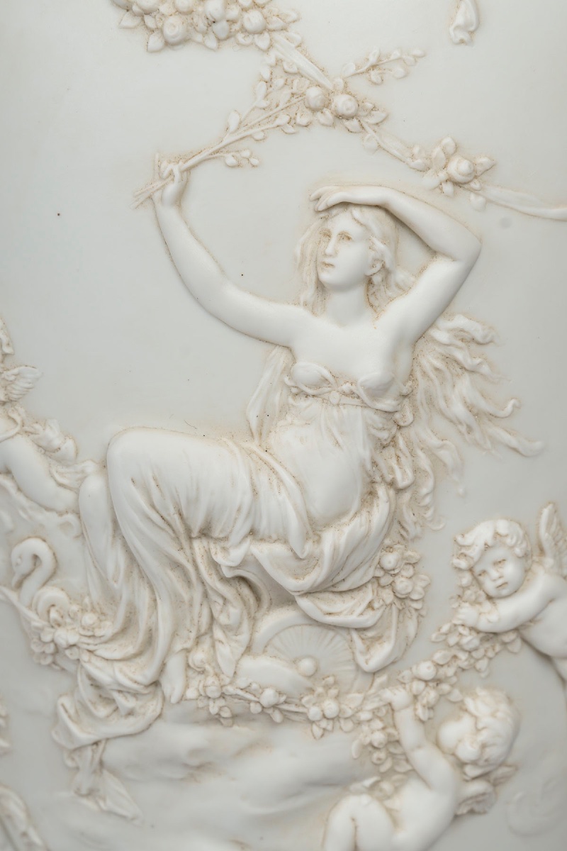 Une paire de lampes en porcelaine de biscuit de Sèvres, fin XIXème siècle -photo-6
