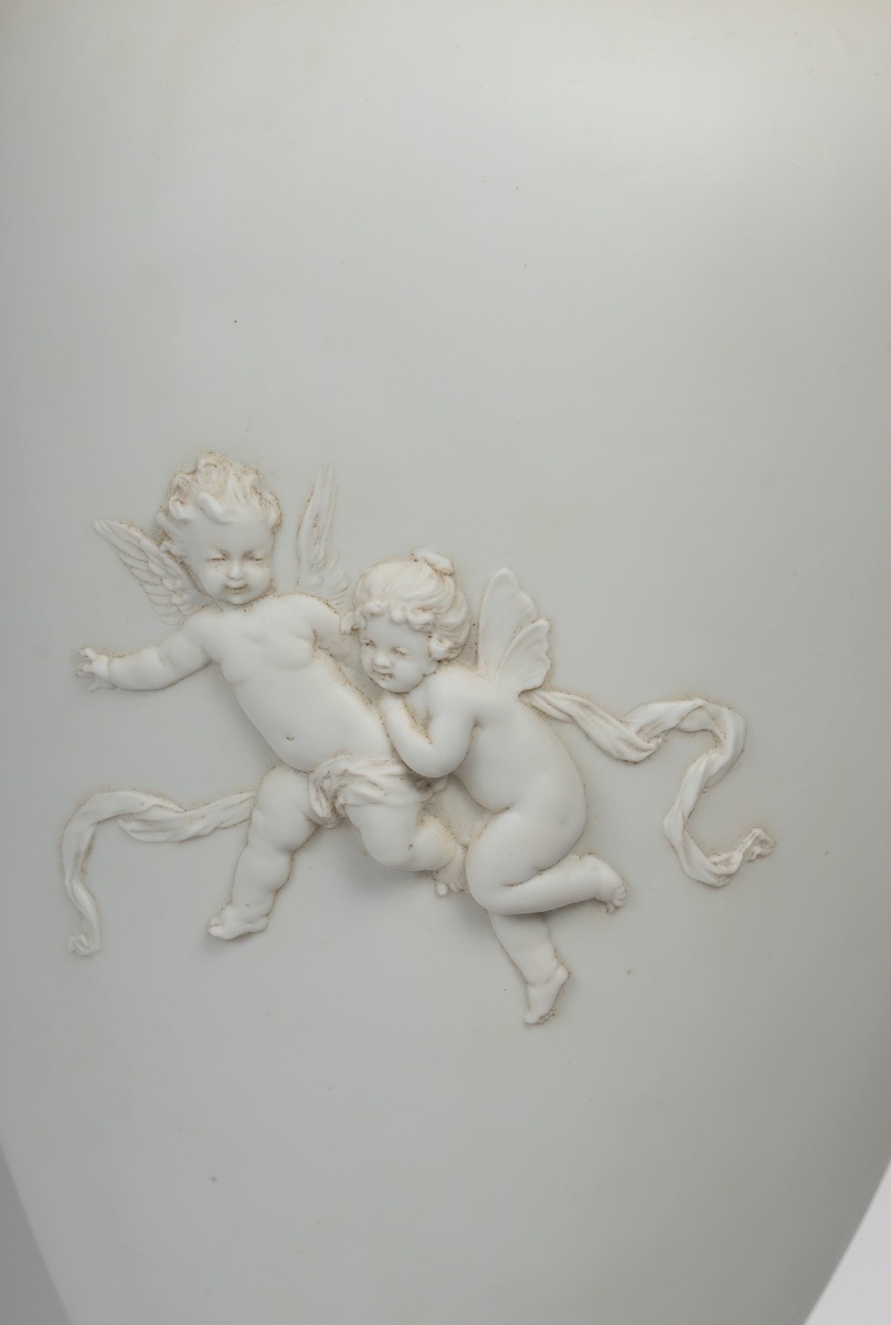 Une paire de lampes en porcelaine de biscuit de Sèvres, fin XIXème siècle -photo-7