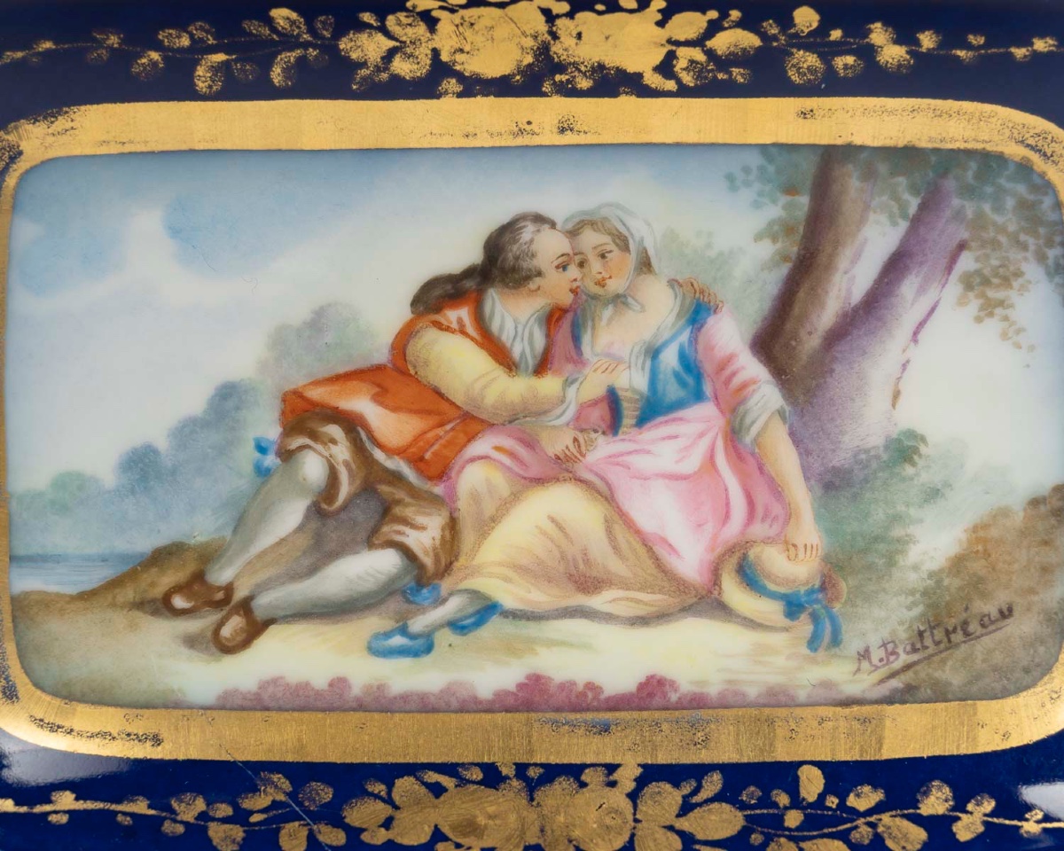 A Sèvres Porcelain Jewelry Box, Late 19th Century -photo-5