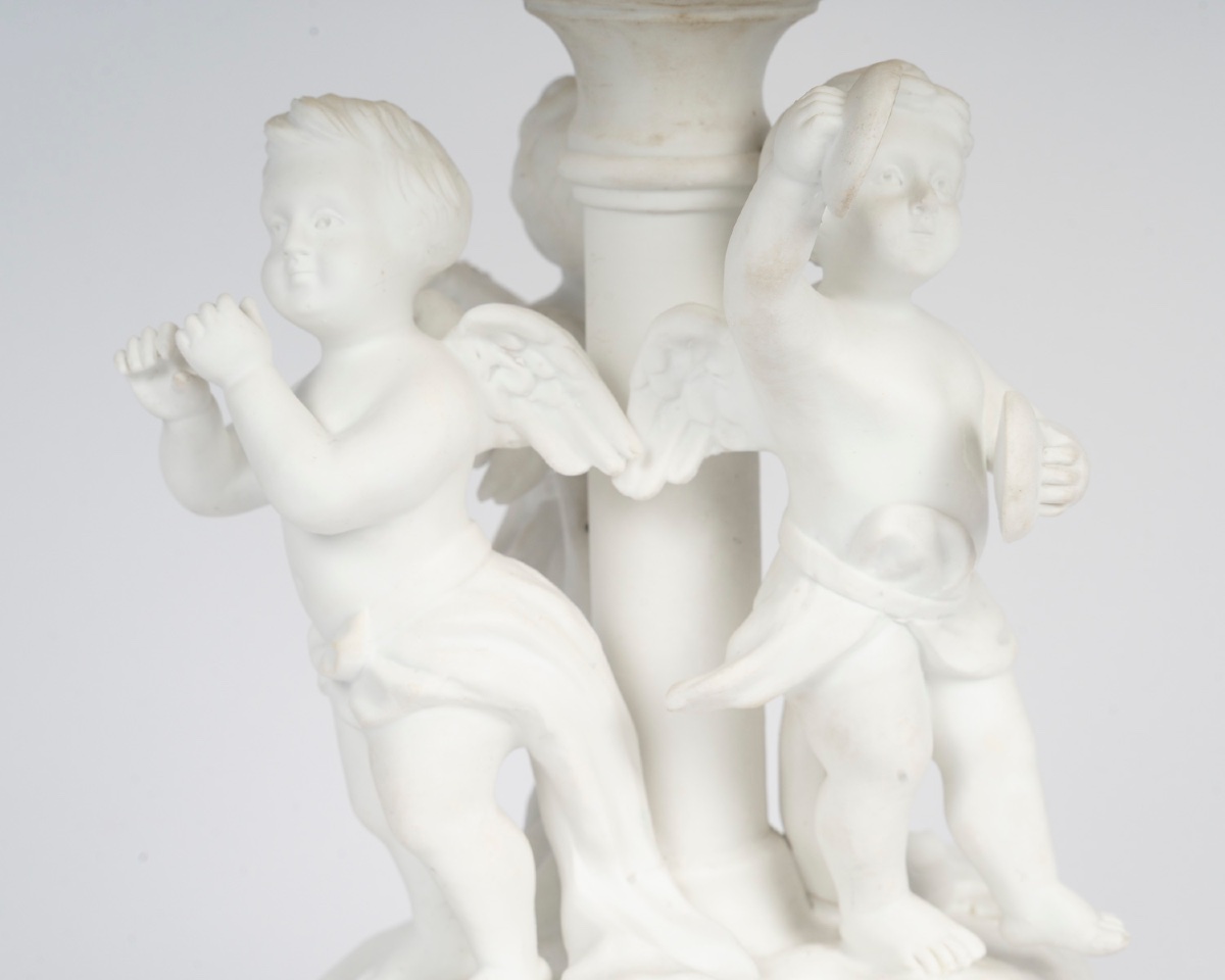 A Porcelain And Biscuit Porcelain Bowl, Late 19th Century -photo-2