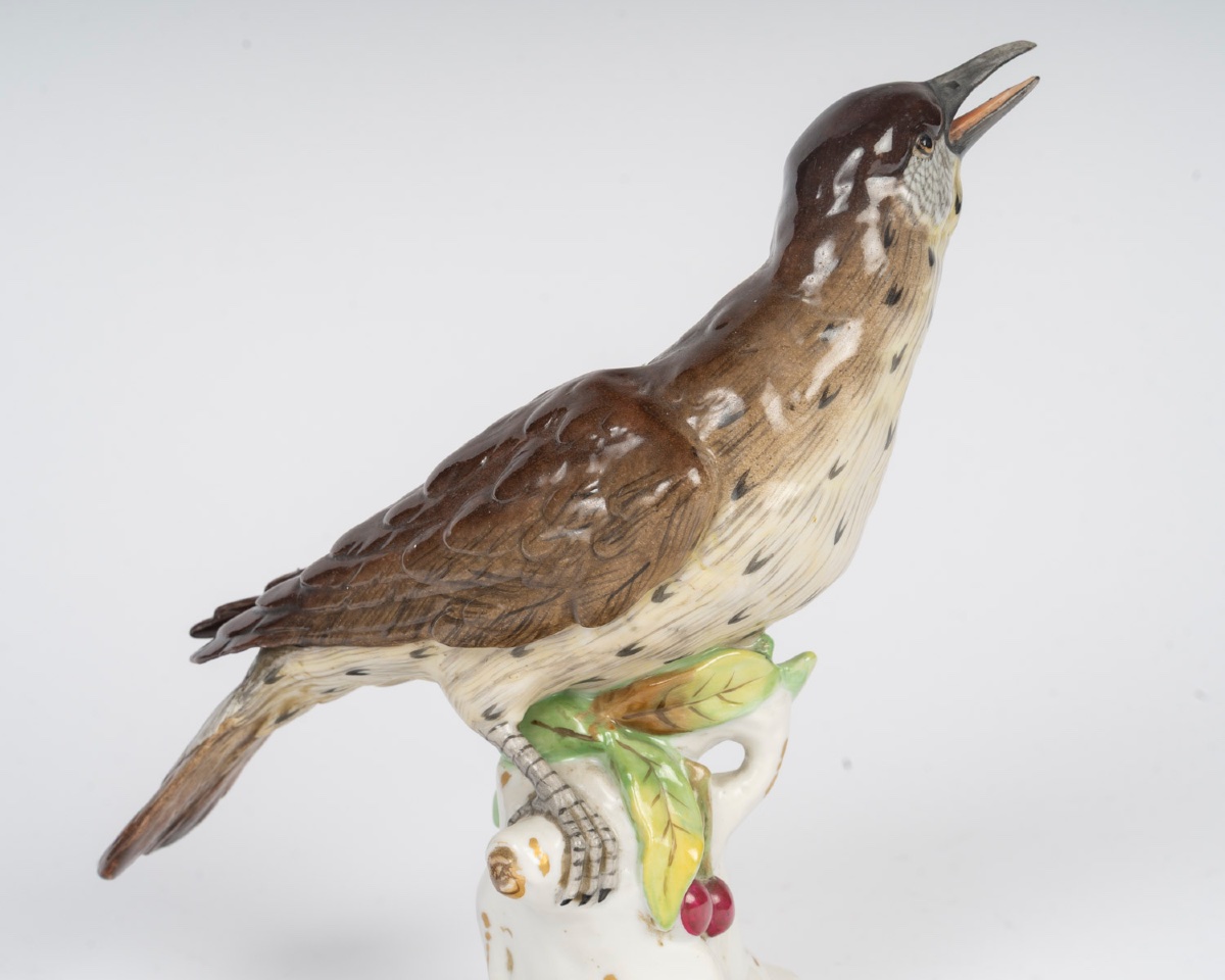 A Porcelain Parrot Figurine, Early 20th Century -photo-4