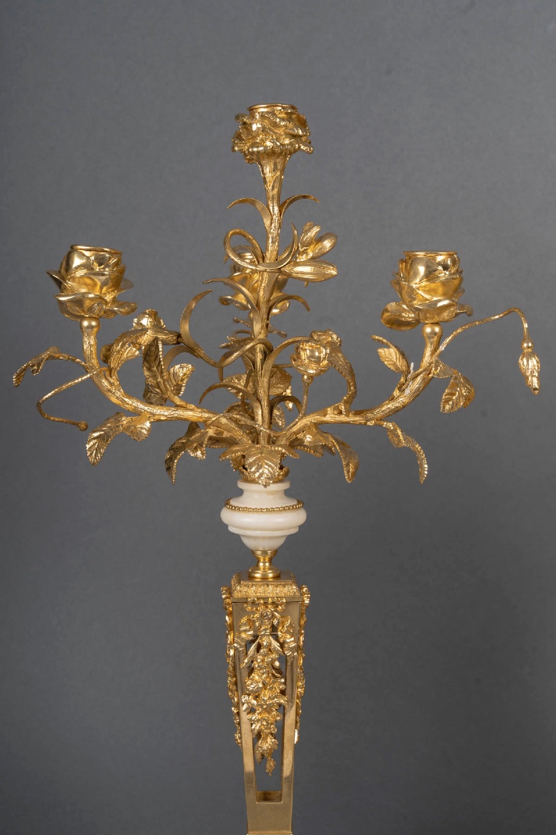 A 19th-century Fireplace Set In Gilt Bronze And White Marble -photo-1