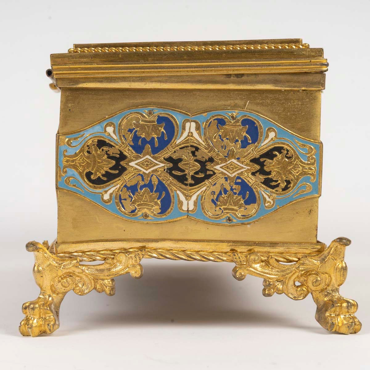 Un coffret en bronze doré et émail cloisonné, circa 1880-photo-5