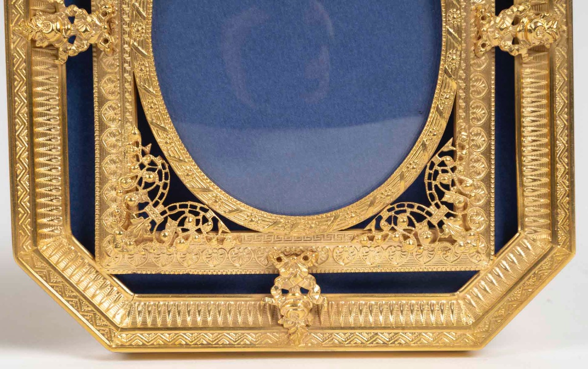 Une paire de cadres photos en bronze doré, fin XIXème siècle -photo-4