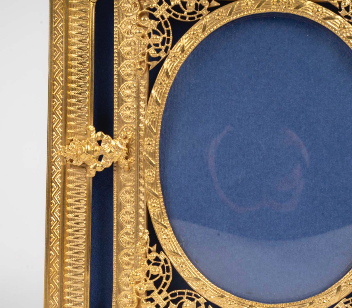 Une paire de cadres photos en bronze doré, fin XIXème siècle -photo-5