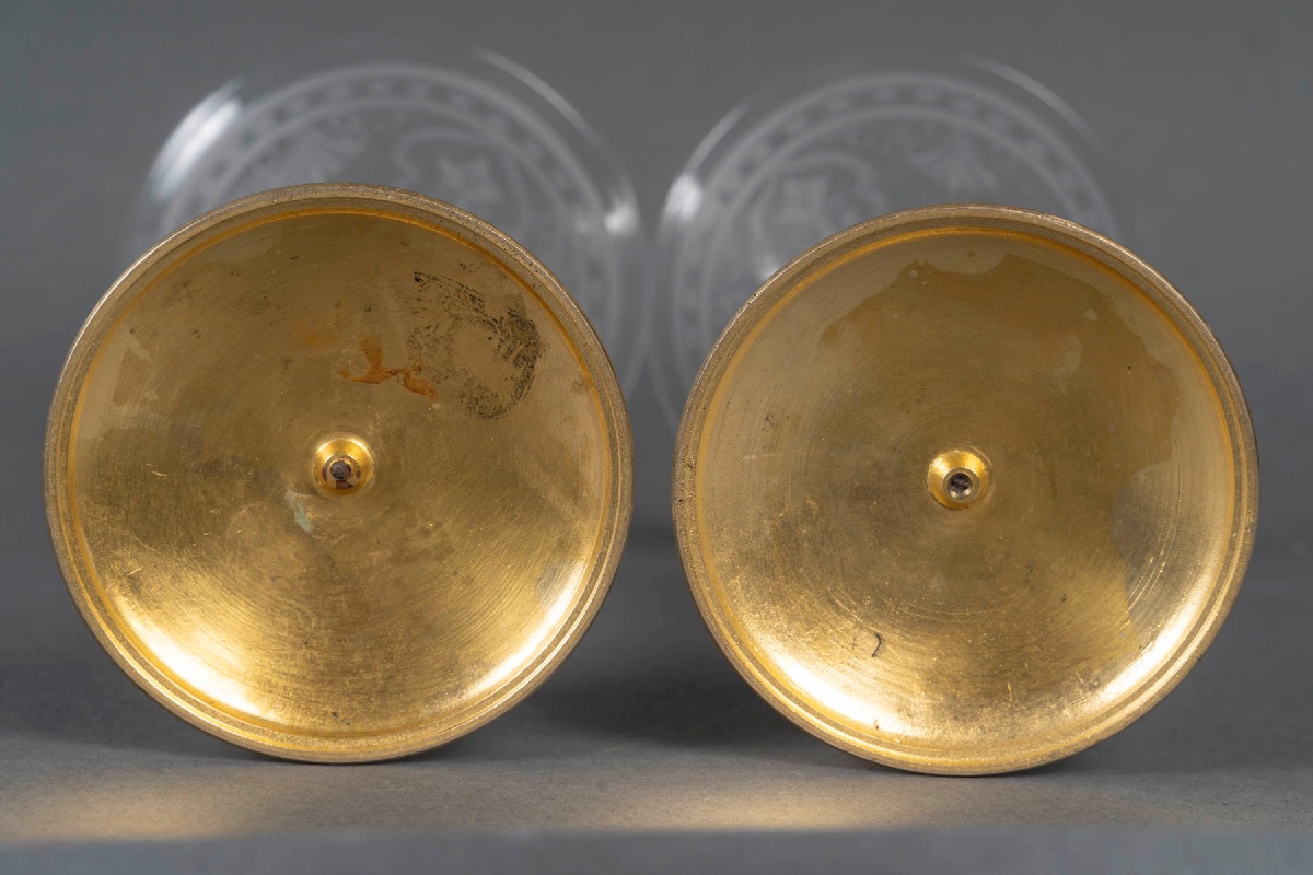 Une paire de flûtes en cristal et base en bronze cloisonné, fin XIXème siècle -photo-6