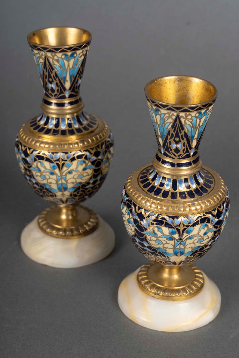 A Pair Of Small Bronze And Cloisonné Enamel Vases From The Late 19th Century -photo-2