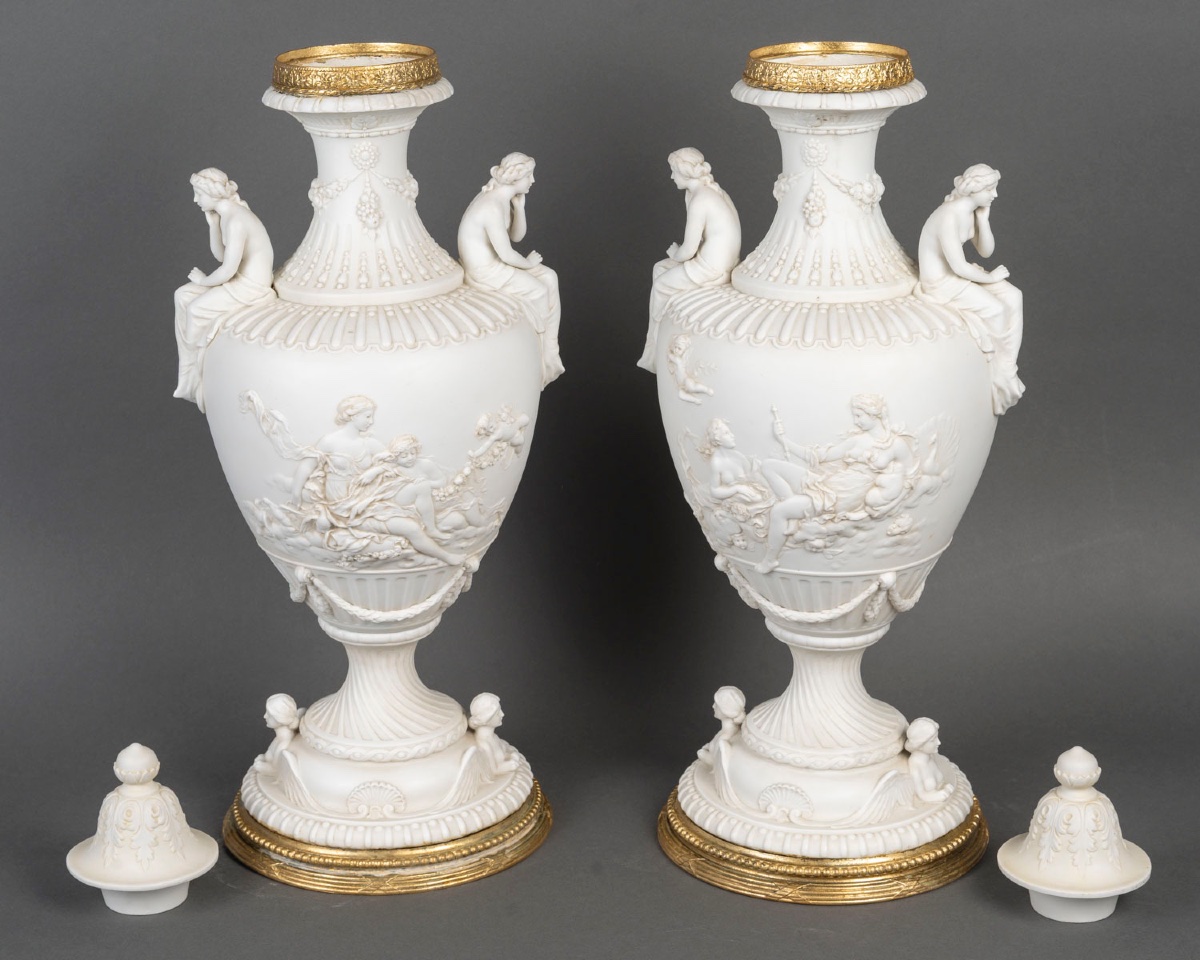 Biscuit une paire de vases en porcelaine de biscuit, fin XIXème siècle -photo-7
