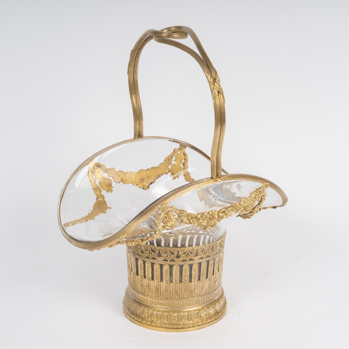 Cristal un panier avec une ornementation en bronze doré, fin XIXème siècle 