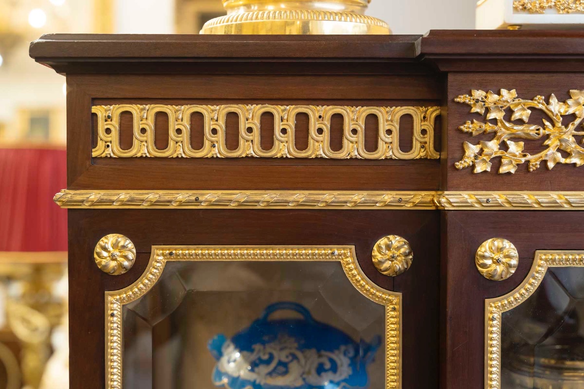 Une Vitrine de style Louis XVI, fin XIXème siècle -photo-3