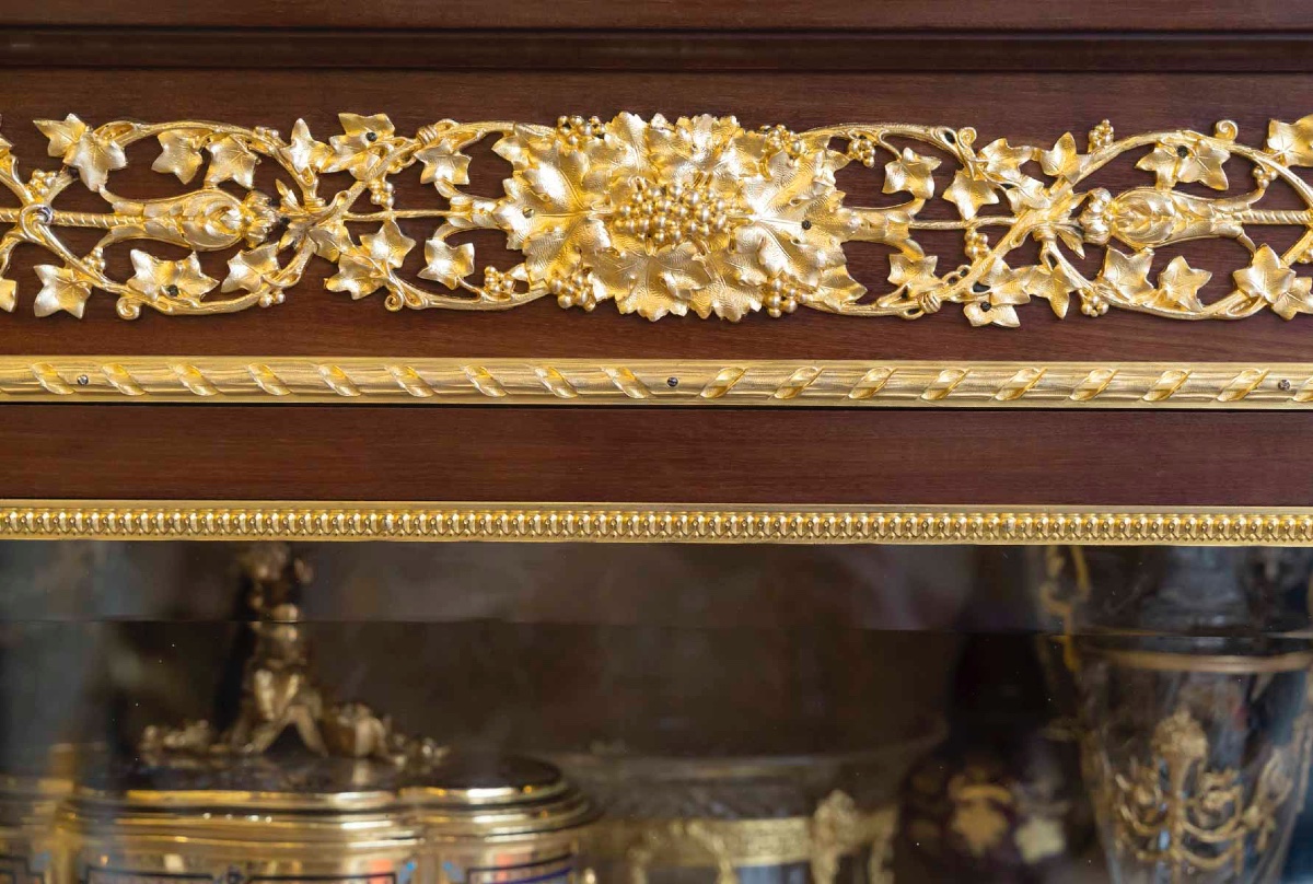 Une Vitrine de style Louis XVI, fin XIXème siècle -photo-2