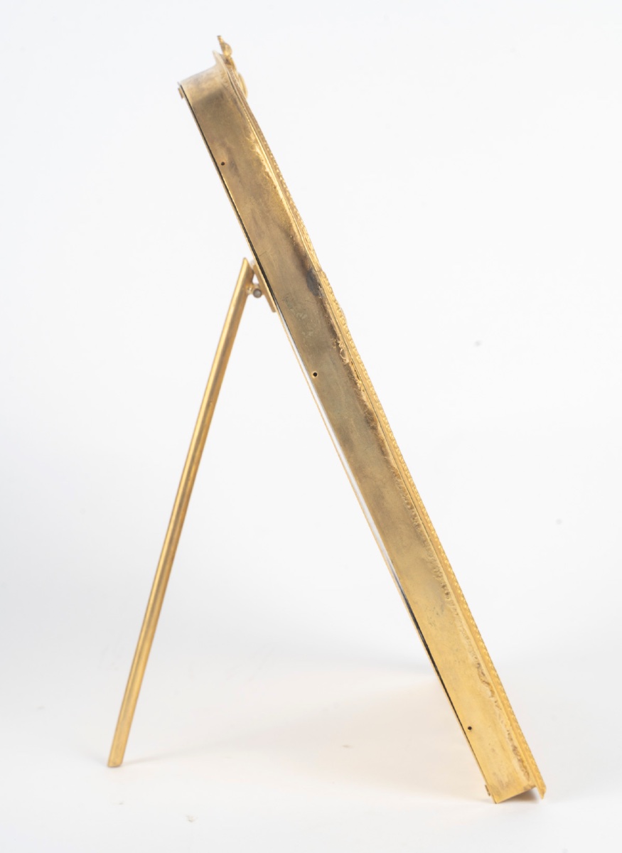 Un cadre en bronze doré de style Napoléon III, fin XIXème siècle -photo-4