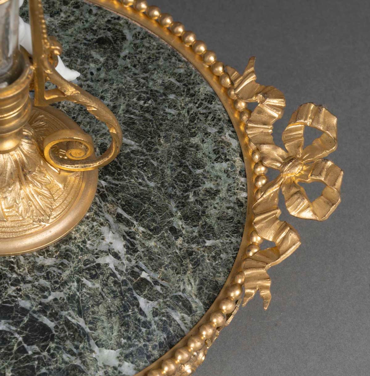 Une coupe soliflore en cristal et marbre vert, fin XIXème siècle -photo-8