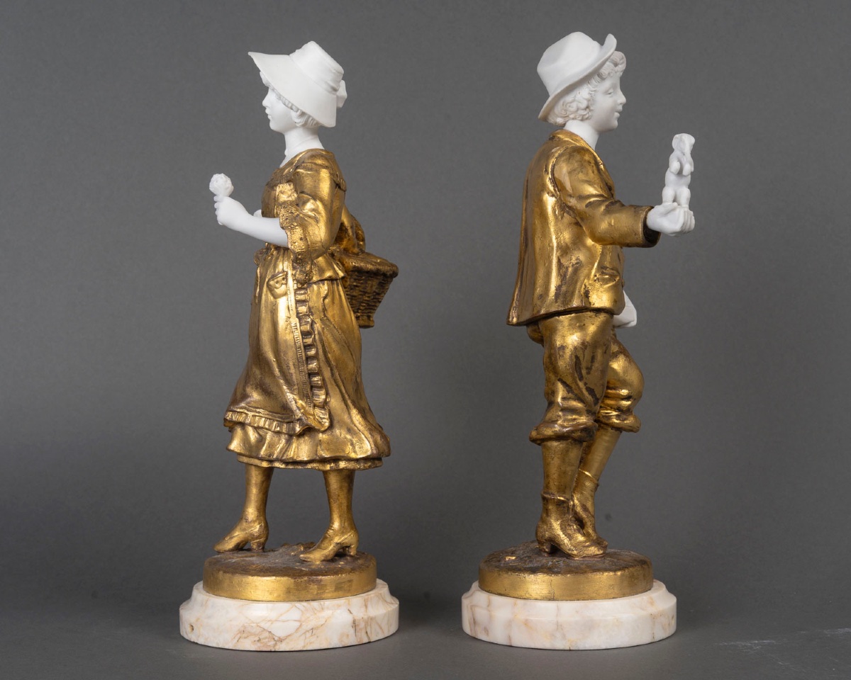 Une paire de sculptures en régule et biscuit, époque fin XIXème siècle -photo-2