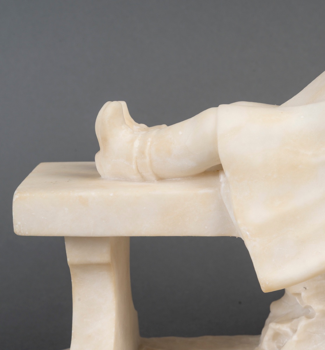 Signed Alabaster Sculpture “pugis” – Art Nouveau, Circa 1890–1910-photo-3