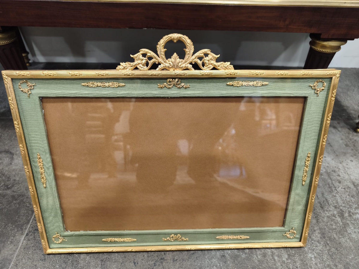 A Large Louis XVI Style Gilt Bronze Photo Frame, Late 19th Century -photo-4