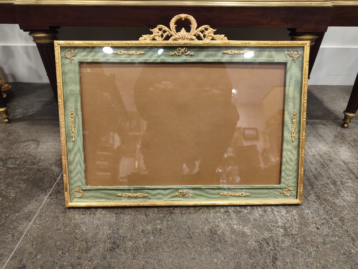 ANCIEN CADRE PORTE Photo En Bronze Dore Et Broderie Louis Xvi Fin