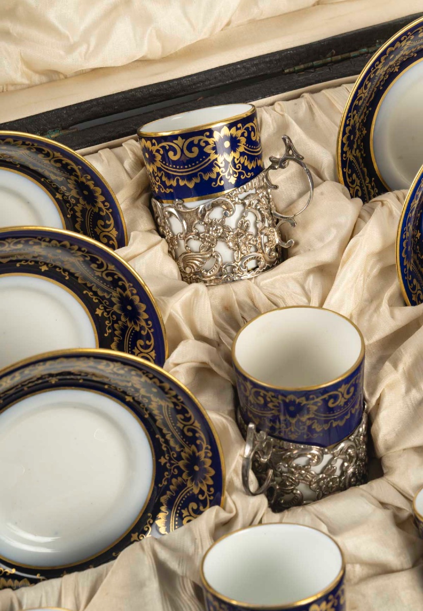 A Porcelain And Sterling Silver Service, English Work, 19th Century -photo-2