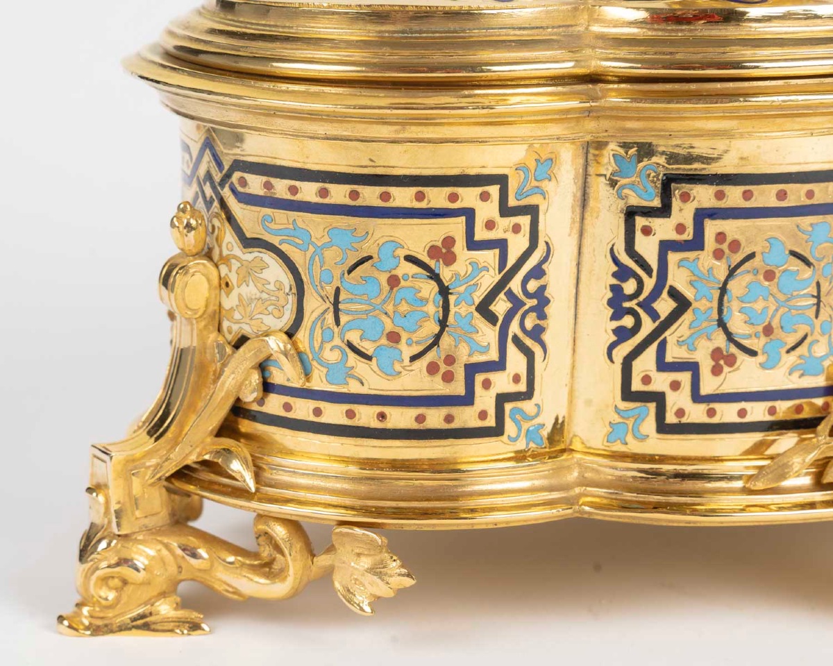 Un coffret à bijoux  en bronze doré et émail cloisonné, fin XIXème siècle -photo-4