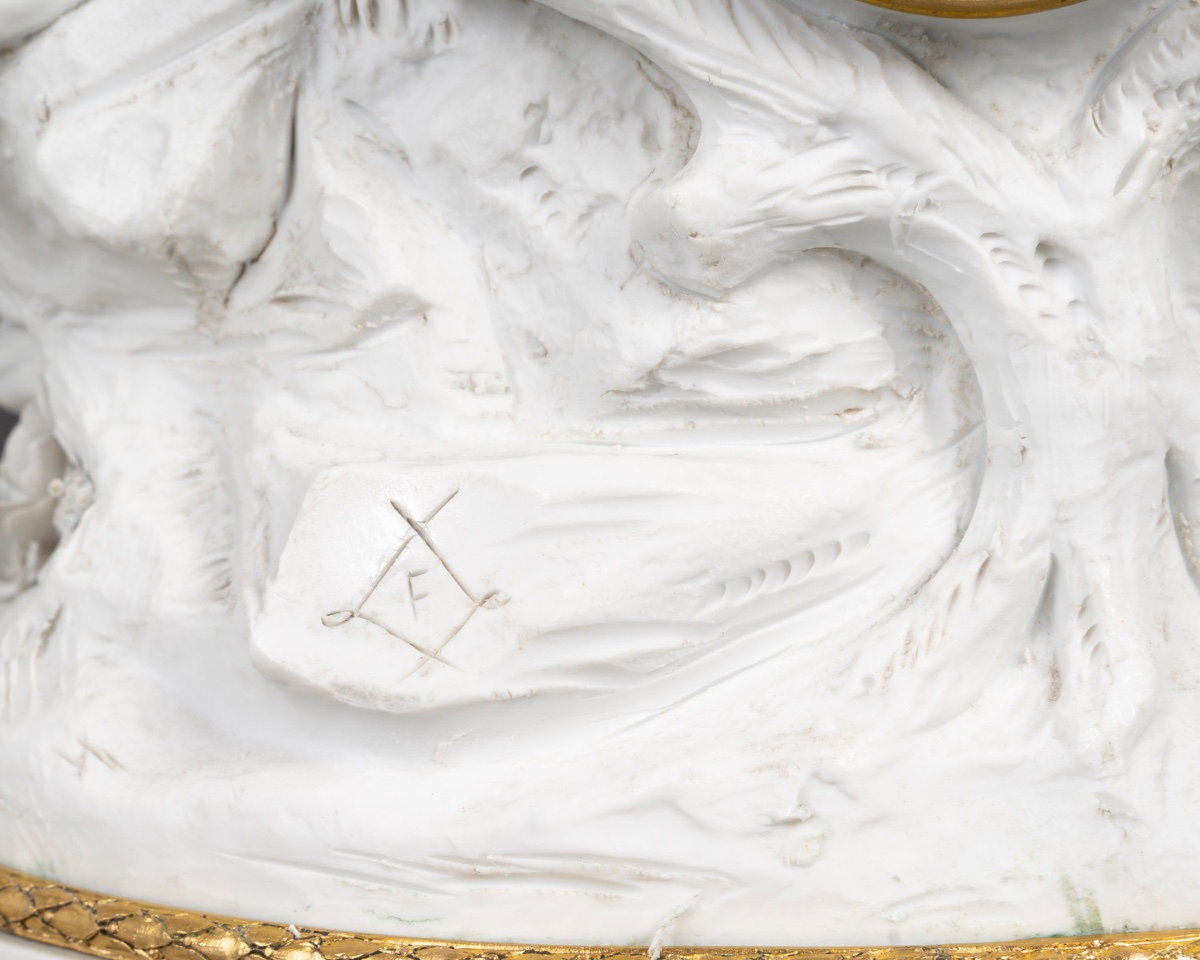 Garniture  en biscuit de Sévres et bronze doré, de style Louis XVI, XIXème siècle -photo-8