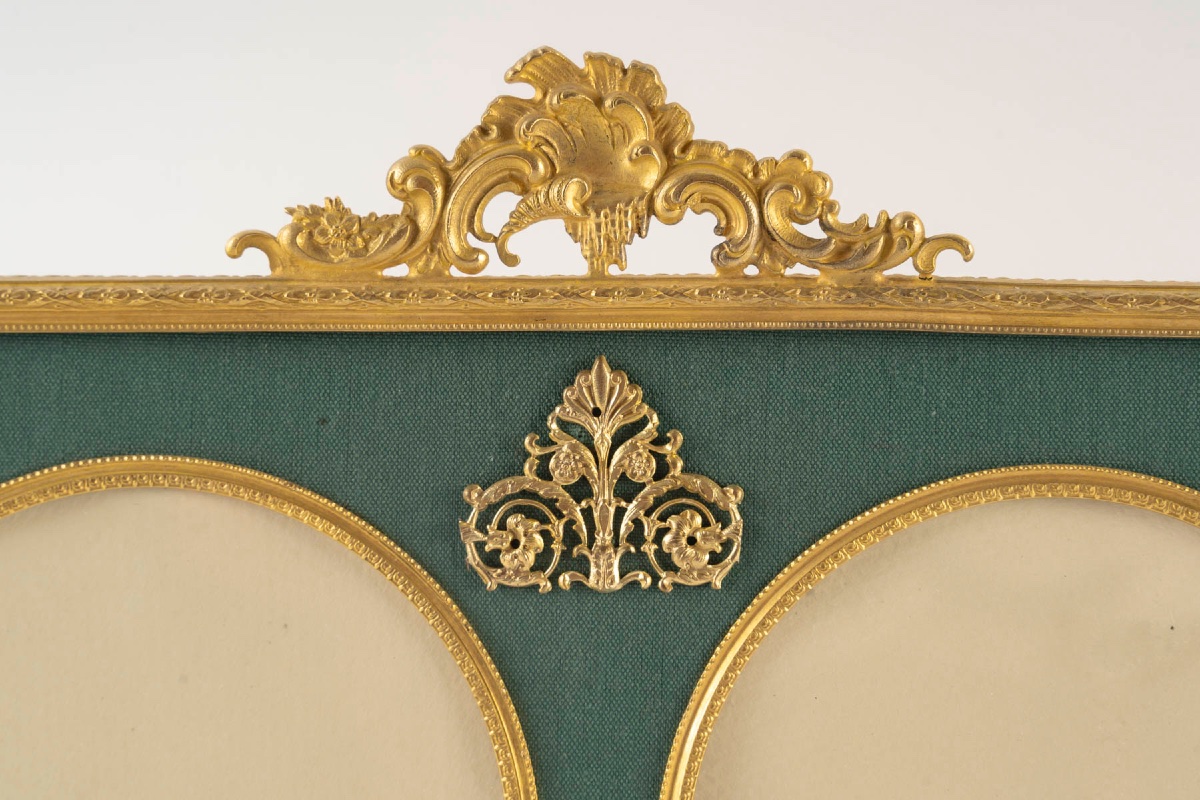 Paire de cadres photos en bronze doré fin XIXème siècle -photo-4