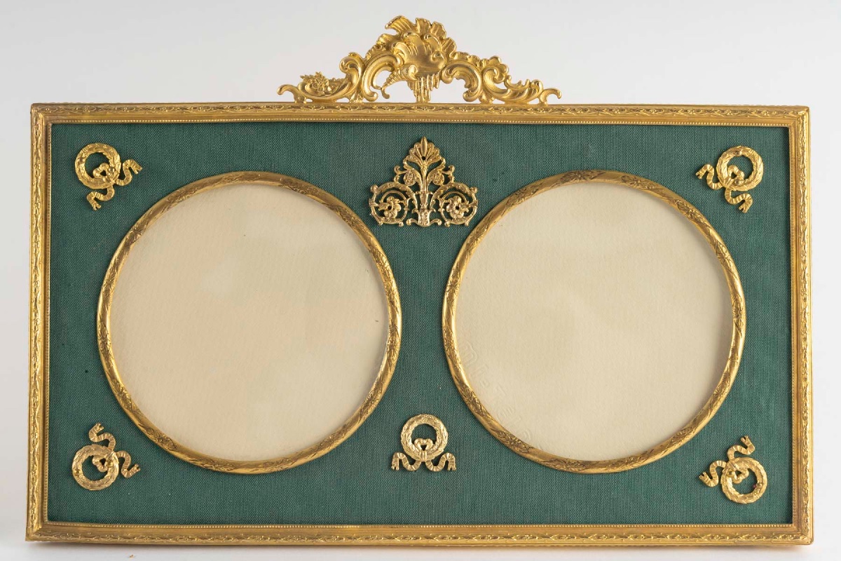 Paire de cadres photos en bronze doré fin XIXème siècle -photo-1