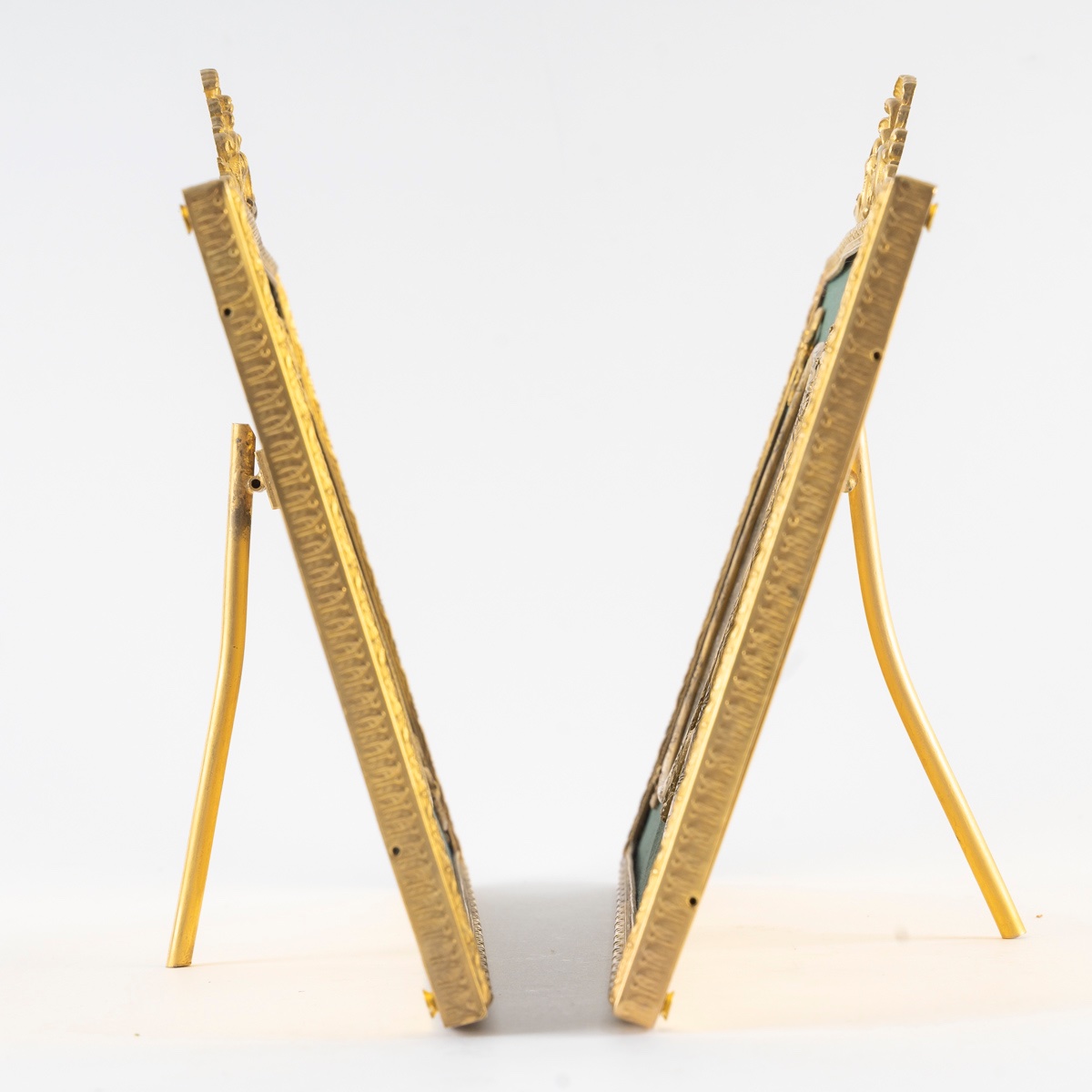 Paire de cadres photos en bronze doré fin XIXème siècle -photo-7