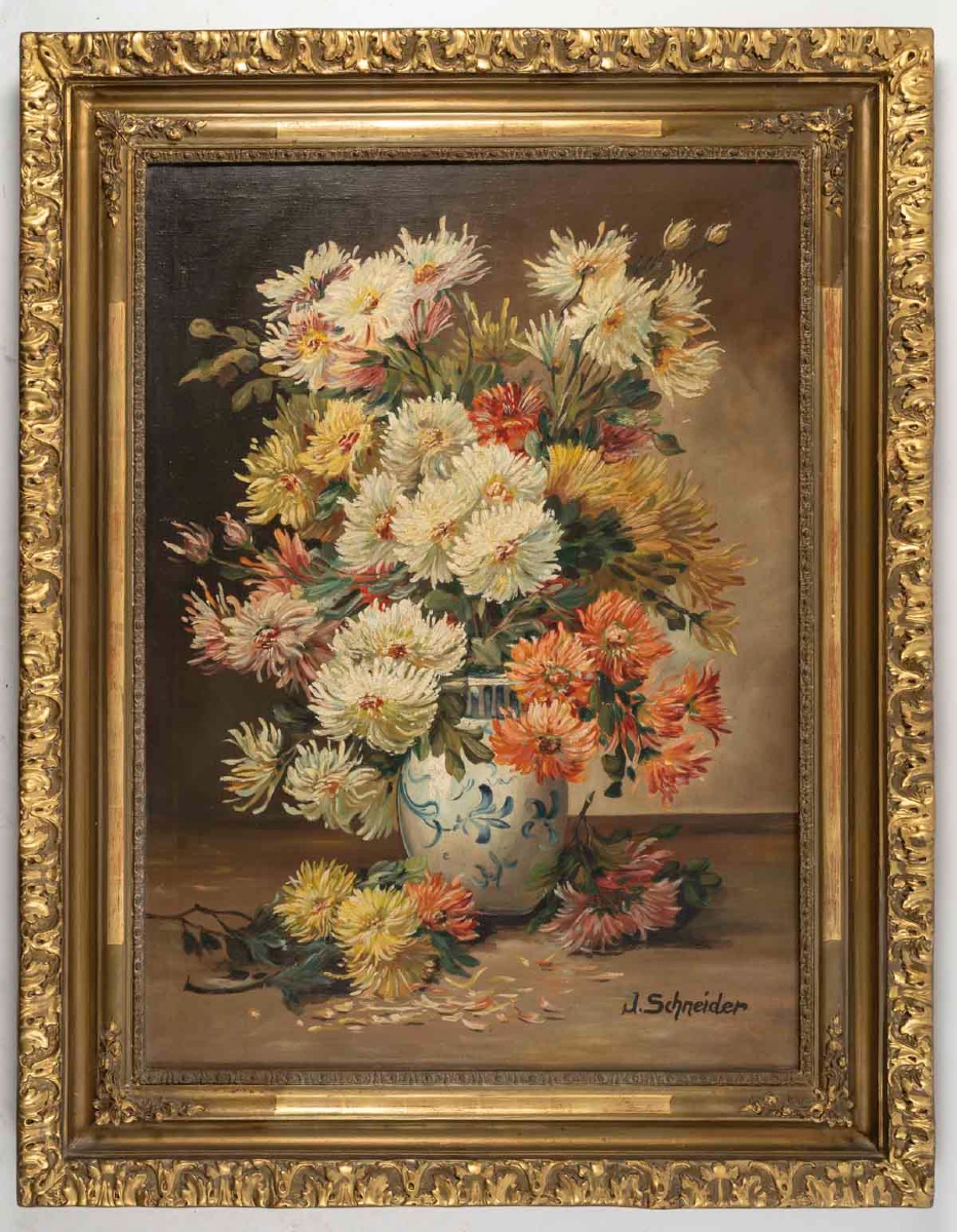 Un tableaux de fleurs chrysanthèmes, signé J Shneider