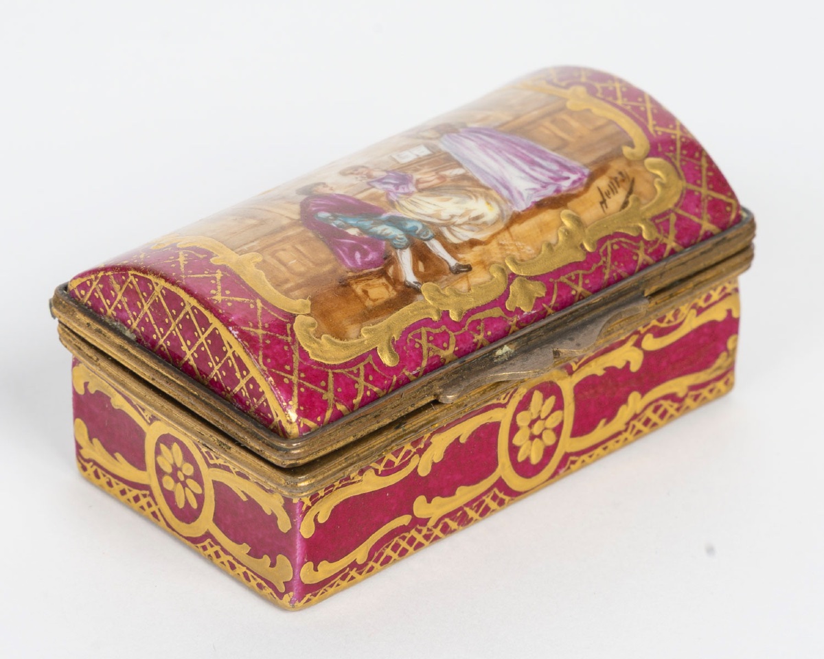 Miniature coffret à bijoux en porcelaine rouge, début XIXème siècle -photo-1