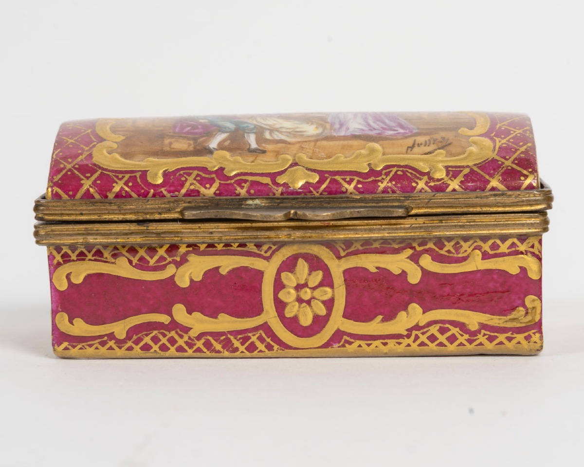 Miniature coffret à bijoux en porcelaine rouge, début XIXème siècle -photo-2