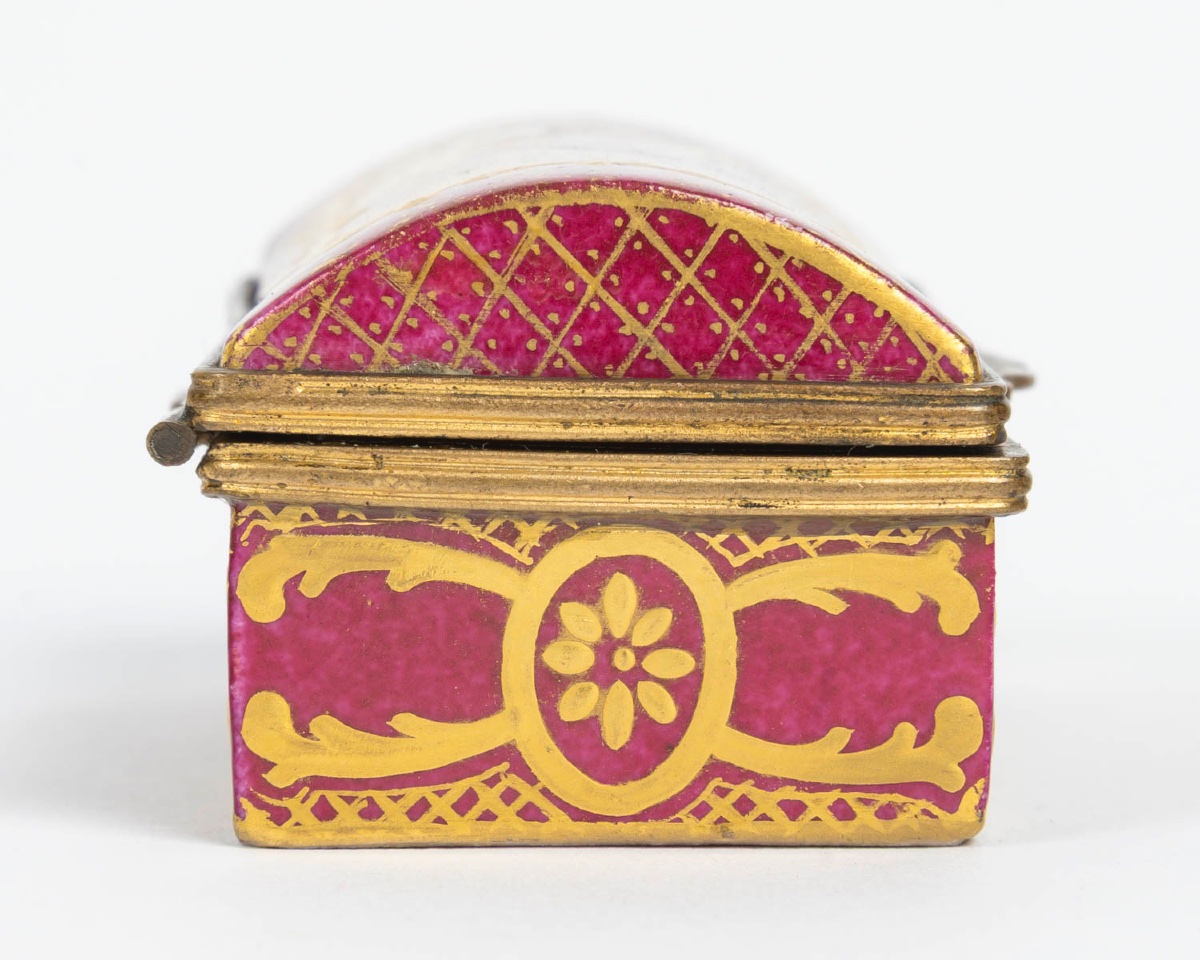 Miniature coffret à bijoux en porcelaine rouge, début XIXème siècle -photo-4