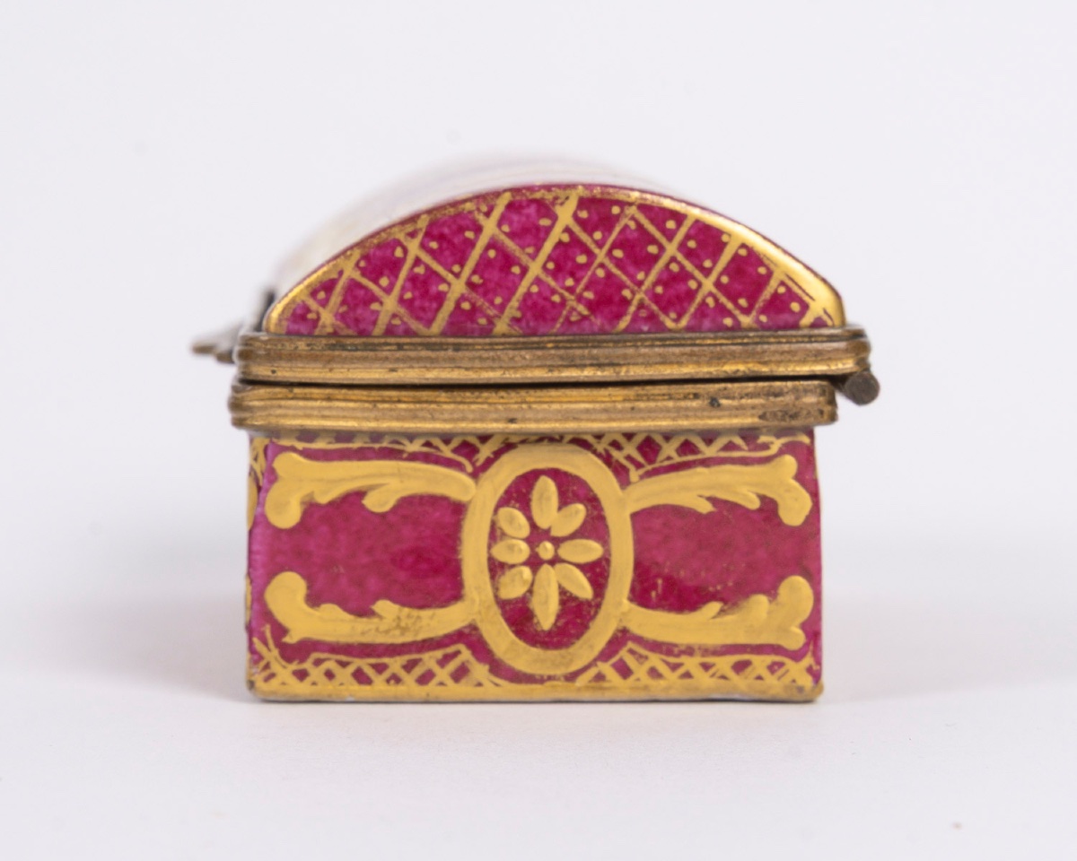 Miniature coffret à bijoux en porcelaine rouge, début XIXème siècle -photo-6