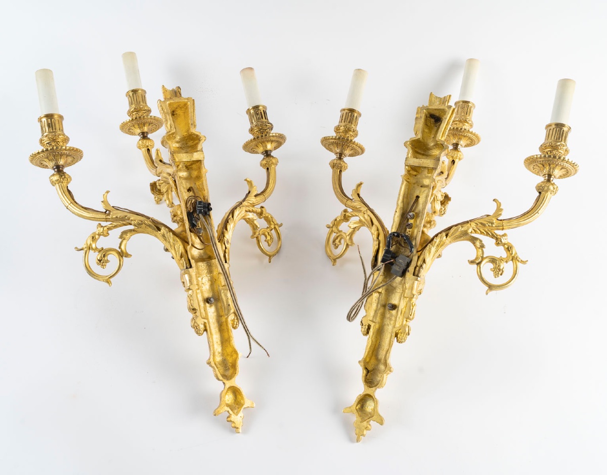 Une paire d'appliques en bronze doré de style Louis XVI, fin XIXème siècle -photo-8