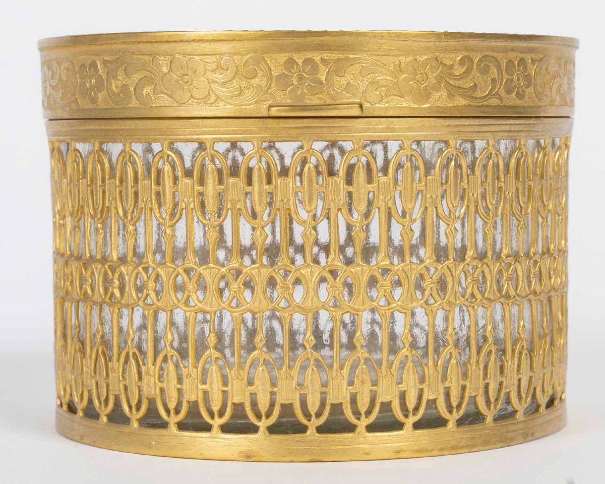 A Gilt Bronze And Pink Enamel Jewelry Box, XIXth Century-photo-3