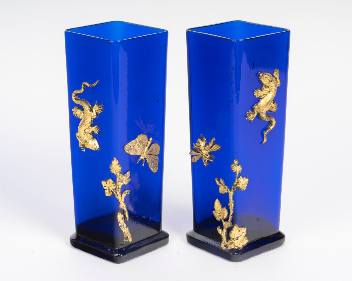 A Pair Of Art Nouveau Blue Crystal Vases-photo-2