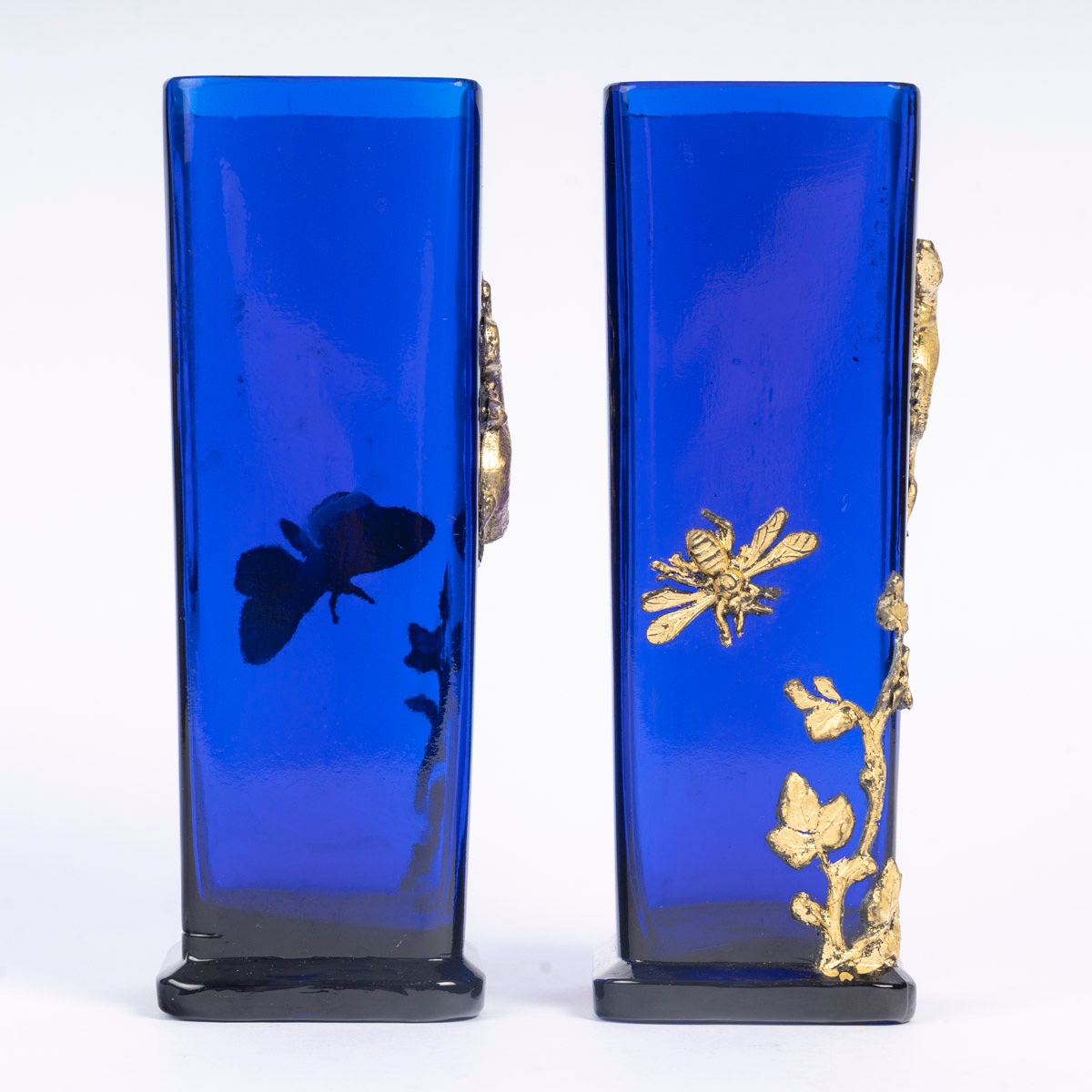 A Pair Of Art Nouveau Blue Crystal Vases-photo-6