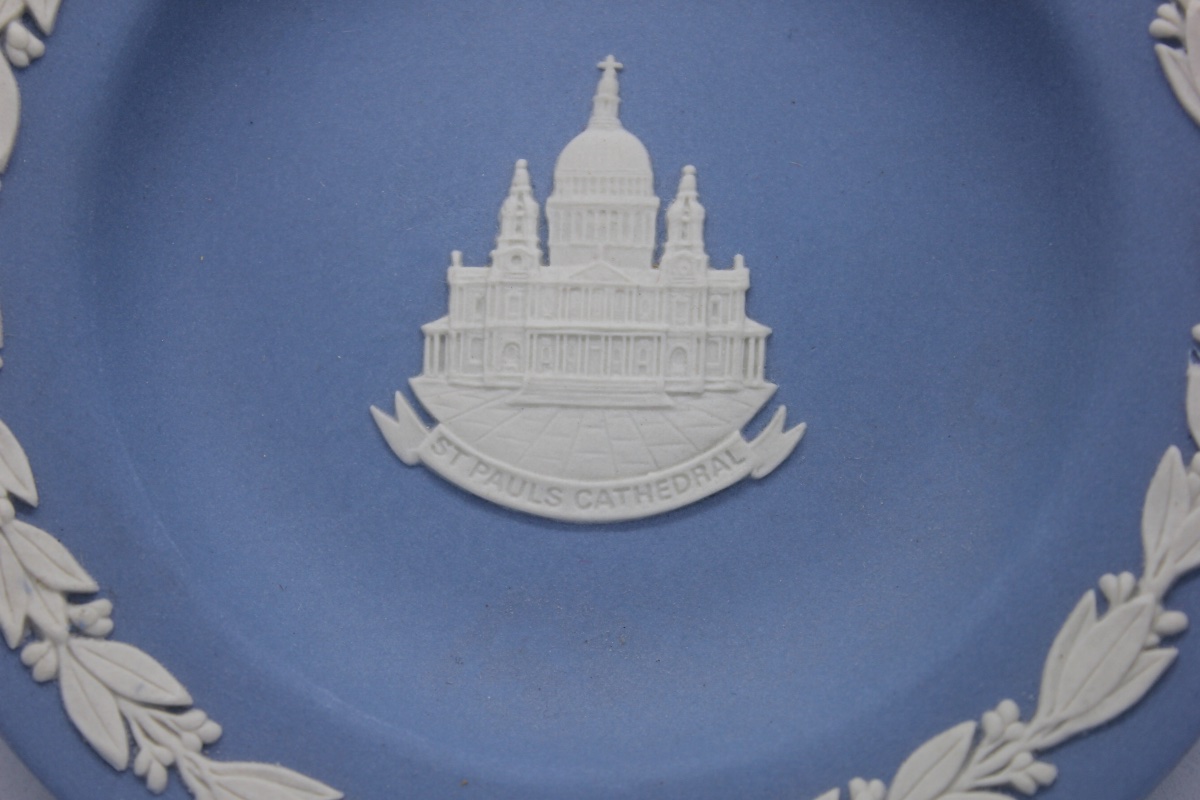 Wedgwood Jasperware Commemorative Cup – St Paul's Cathedral – Made In England-photo-3