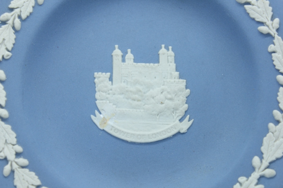 Rare Coupe Commémorative Wedgwood Jasperware – TOWER OF LONDON– Made in England-photo-3
