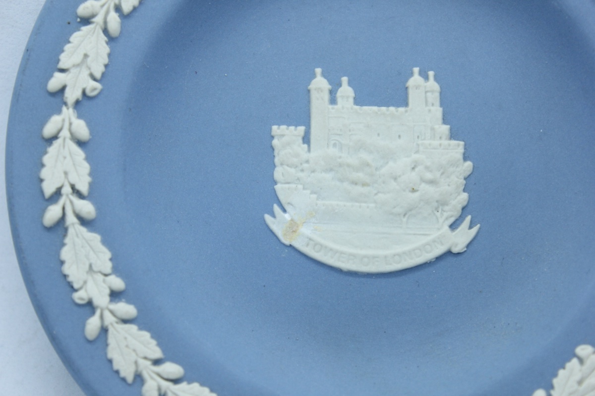 Rare Coupe Commémorative Wedgwood Jasperware – TOWER OF LONDON– Made in England-photo-4