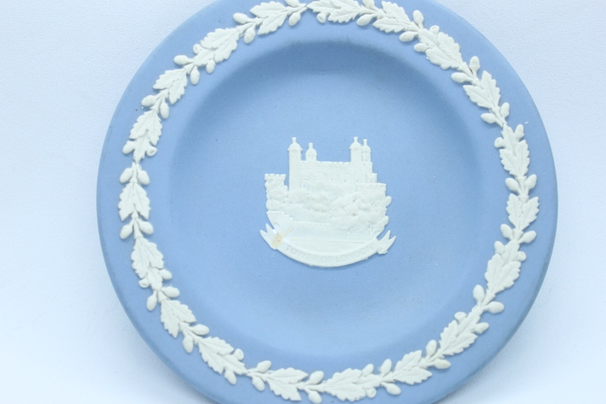 Rare Coupe Commémorative Wedgwood Jasperware – TOWER OF LONDON– Made in England