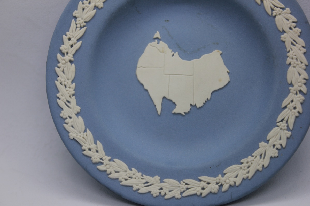 Coupe Commémorative Wedgwood Jasperware – Carte de l'Australie – Made in England-photo-1